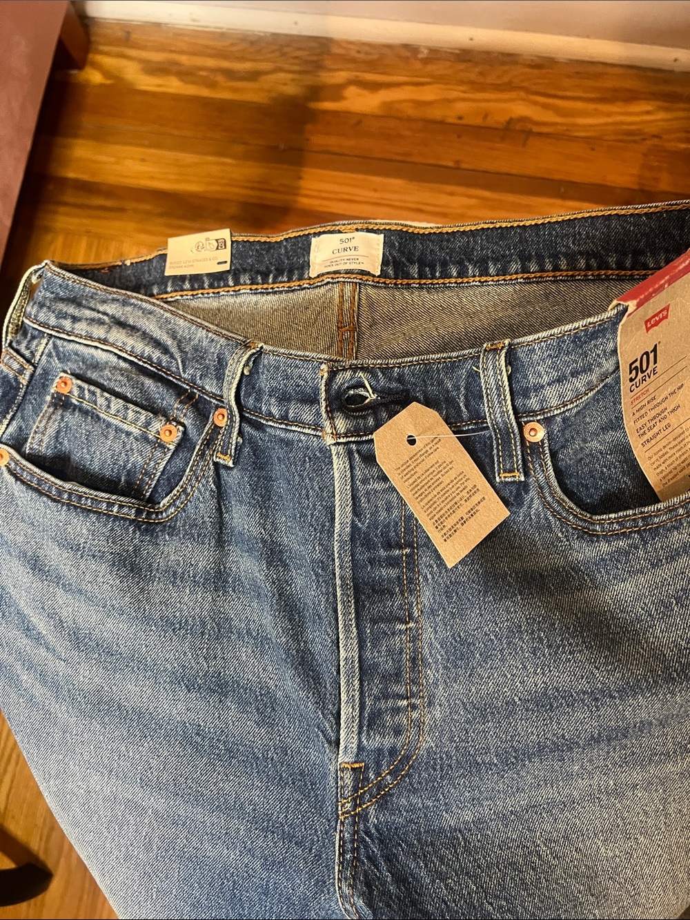 Levi's Women's Straight Leg Blue Denim Jeans with Stud Embellishment - Picture 7 of 8